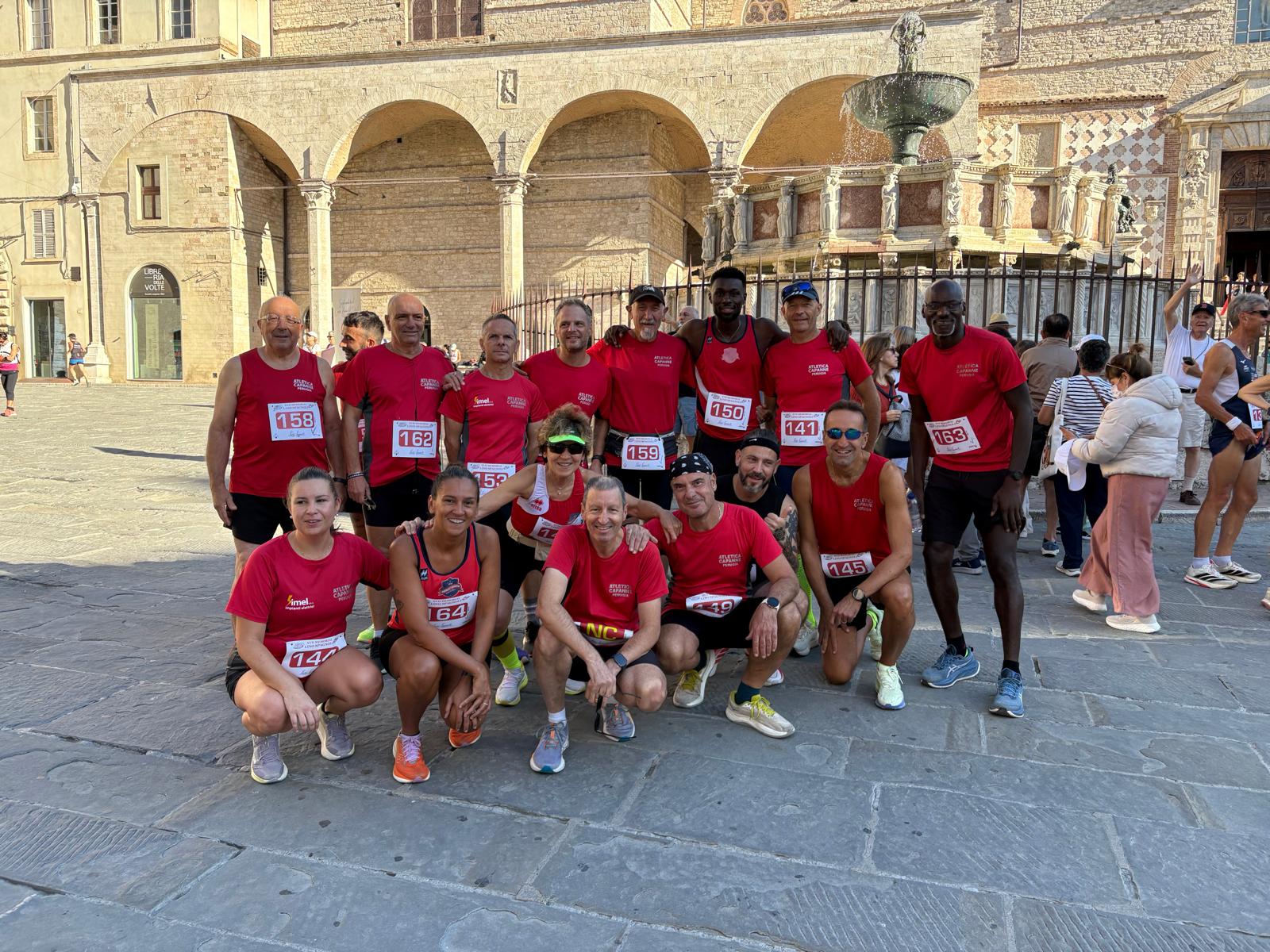 Bella foto di gruppo davanti alla Fontana Maggiore